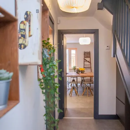 Higgihaus #3a 4 Bed Sleeps Up To 12 Big Groups Hip Location * Bristol