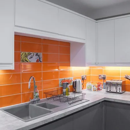 Feriehus Higgihaus #3a 4 Bed Sleeps Up To 12 Big Groups Hip Location Bristol