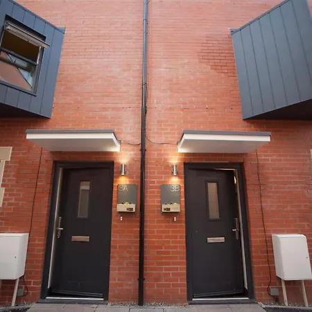 Higgihaus #3a 4 Bed Sleeps Up To 12 Big Groups Hip Location Feriehus